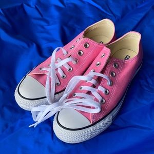 Pink Converse Size W 7.5 M 5.5